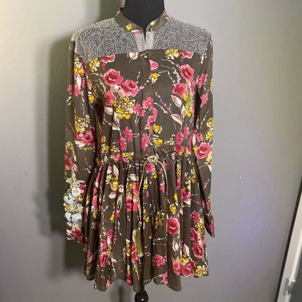 Aratta Mini Dress Mesh Yoke with SparkleEmbroidery Right Sleeve Corsage NWT - Picture 1 of 4